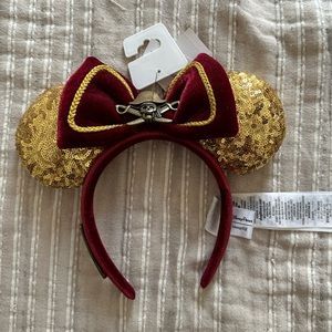 NWT Disney Pirates of the Caribbean Ears Headband